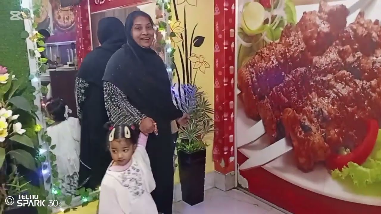 ফারহানা ফ্রেঞ্চ ফ্রাই খাবে তাই আমরা ফারহানাকে নিয়ে চলে আসলাম রেস্টুরেন্টে 🍟🍟