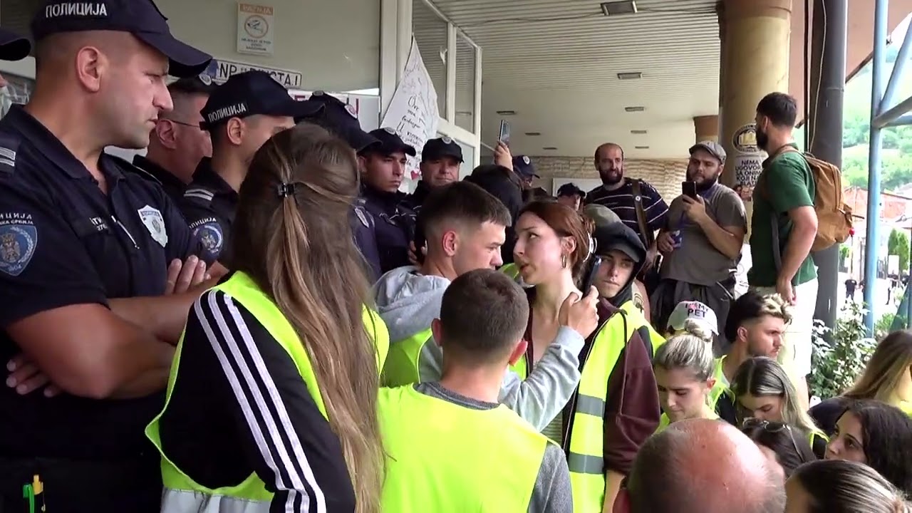 Potvrđena optužnica protiv 11 lica zbog napada na policiju ispred DUNP-a
