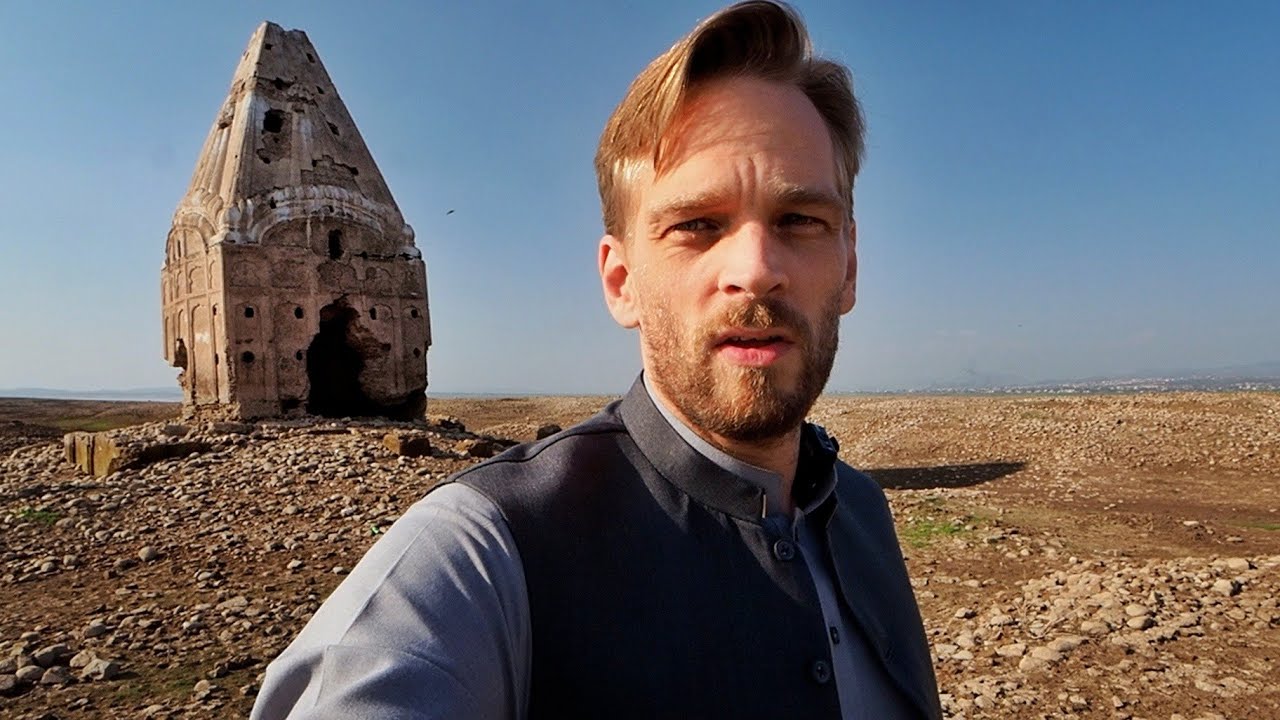 Visiting a Sunken Hindu Temple with Pakistani Girl (Ep. 2 #Mirpur)