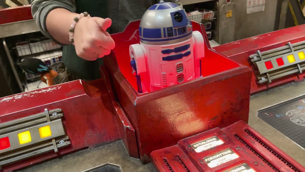 Building R2-D2 at the Droid Depot in Galaxy’s Edge