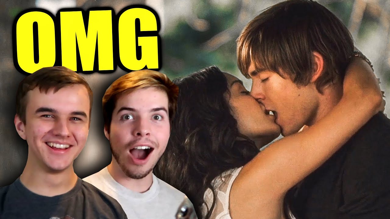 TROY AND GABRIELLA MAKE OUT - High School Musical 3