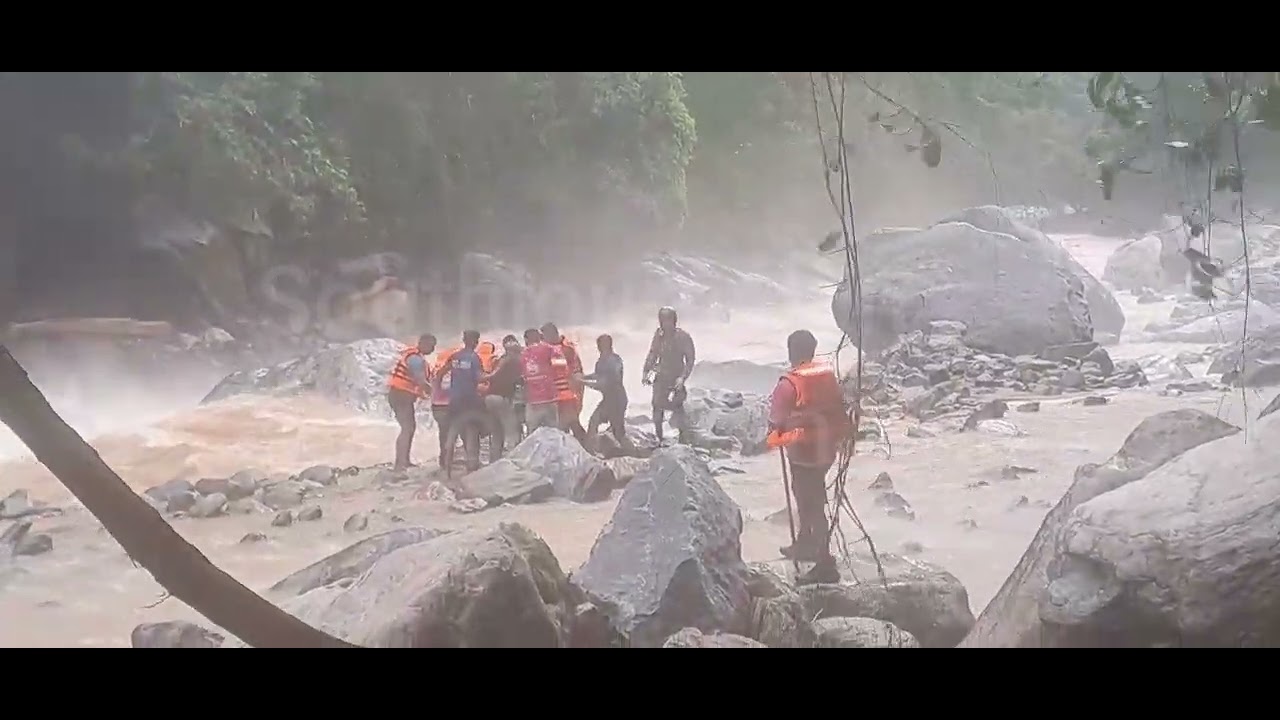 Wayanad Landslide Victims' Remains Recovered from Chaliyar River and Airlifted