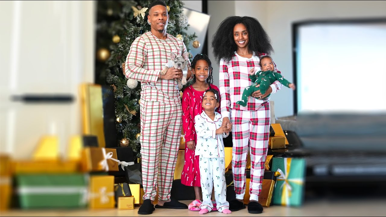 CHRISTMAS DAY IN OUR HOME..