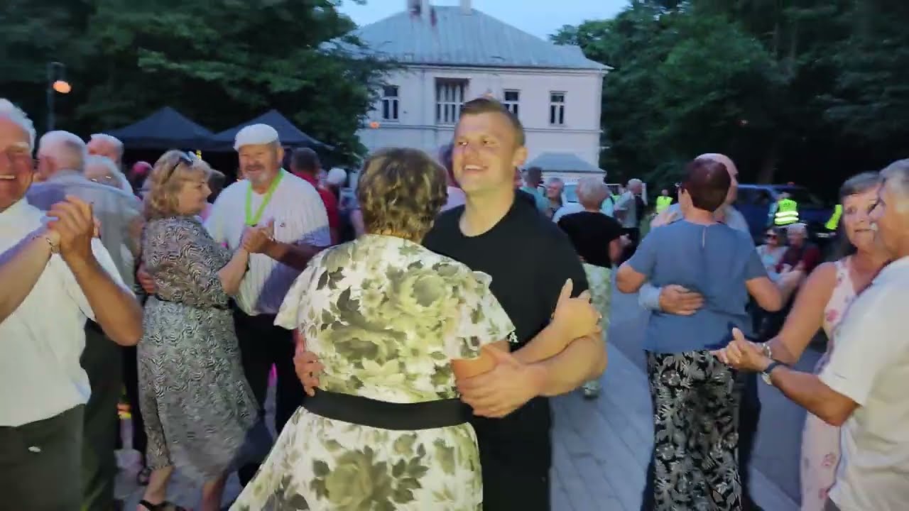 2 czerwca 2024 Sebastian lider Kapeli bawił się do późnych godzin w Przysusze