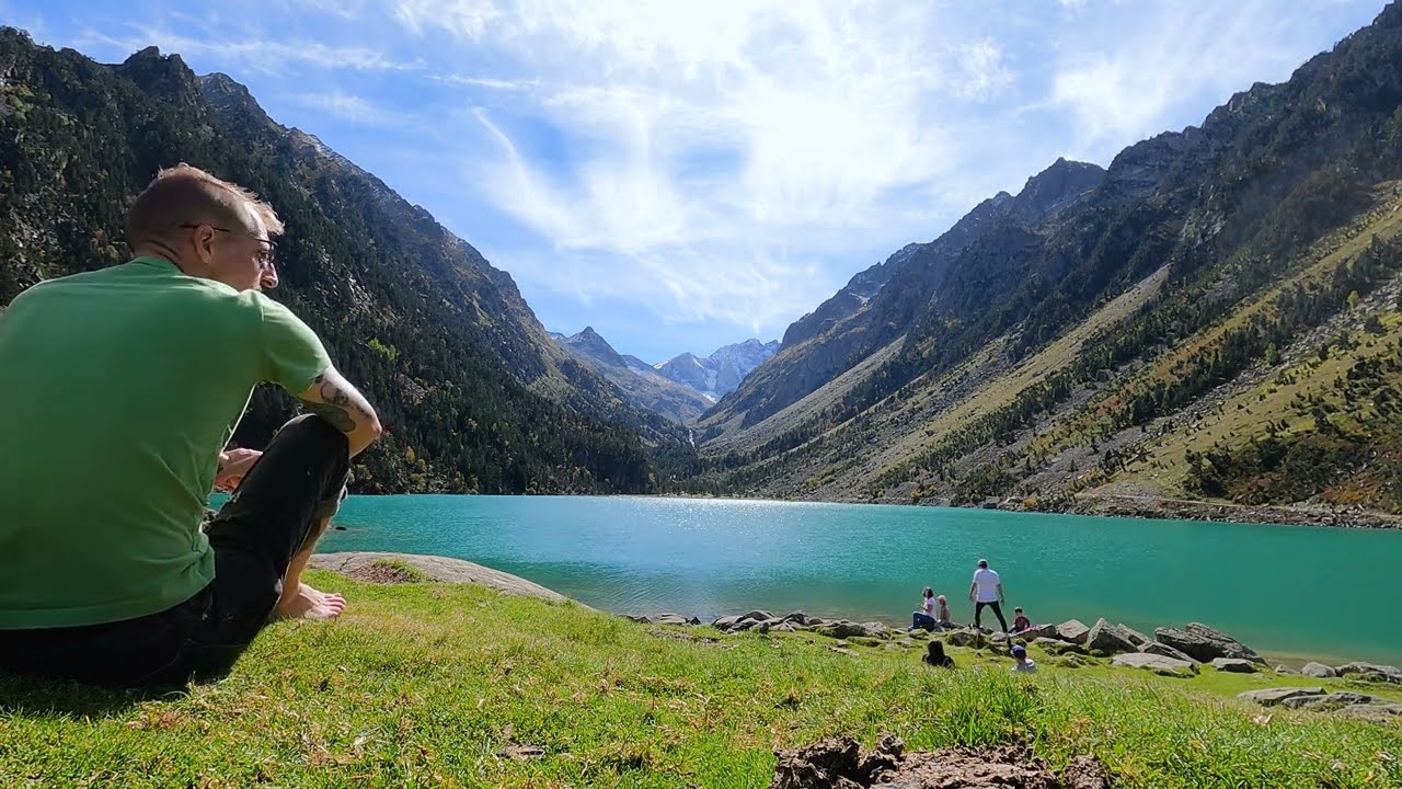 No lack of lakes in this part of the world - Lac de Gaube 🇫🇷