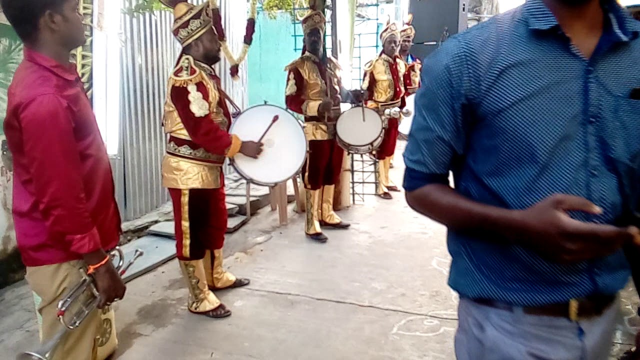 AS BAND95663 29988 poo mazhai thoovi song
