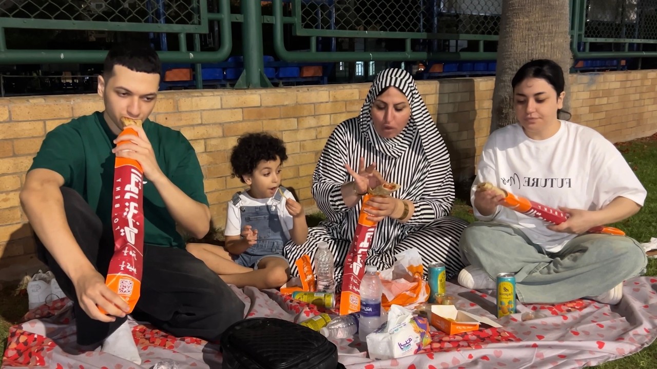 قعدنا واكلنا وبرهوله علي وضعو كل واحد ينام علي الجنب اللي يريحو