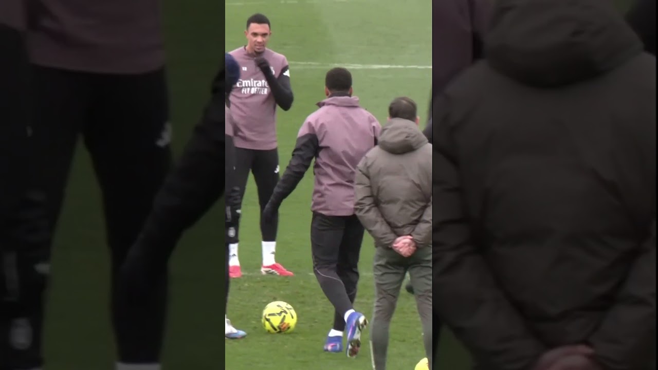 Mbappe almost wiped out by Rudiger and Courtois in Real rondo.