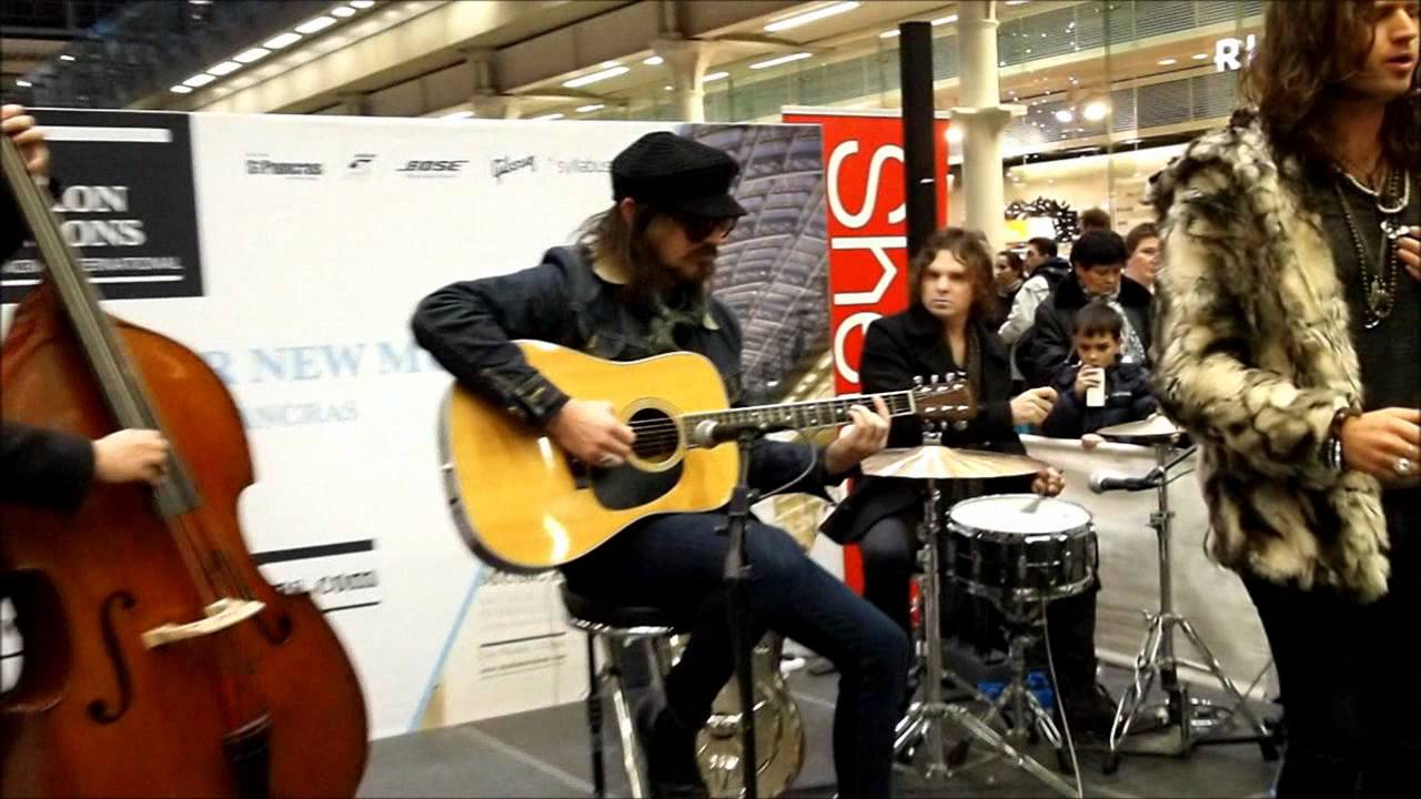 Rival Sons - On My Way (Acoustic, St.Pancras Station)