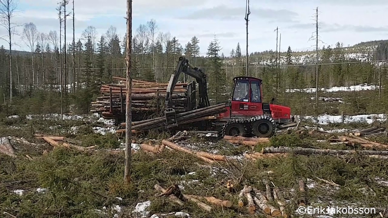 Komatsu 895