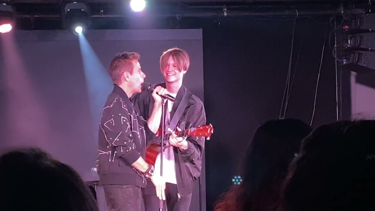 Joey McIntyre-Cover Girl(Live)