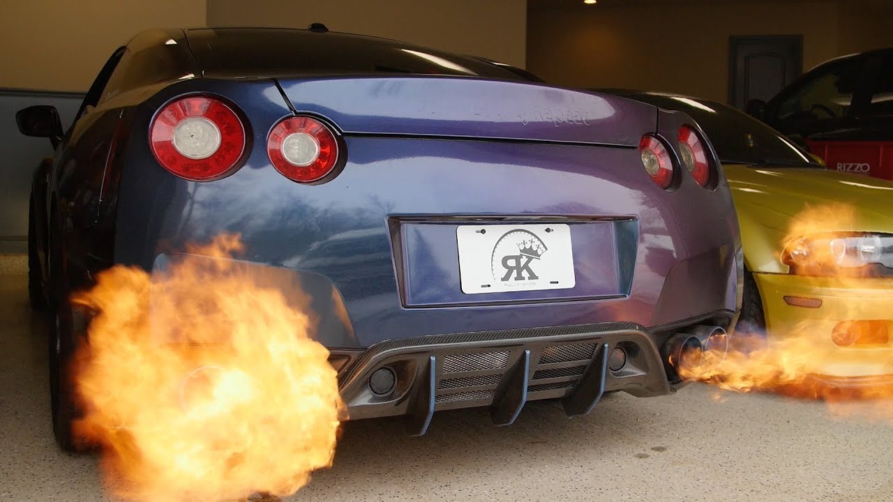 GTR Cold Start & Revs + FIRE!