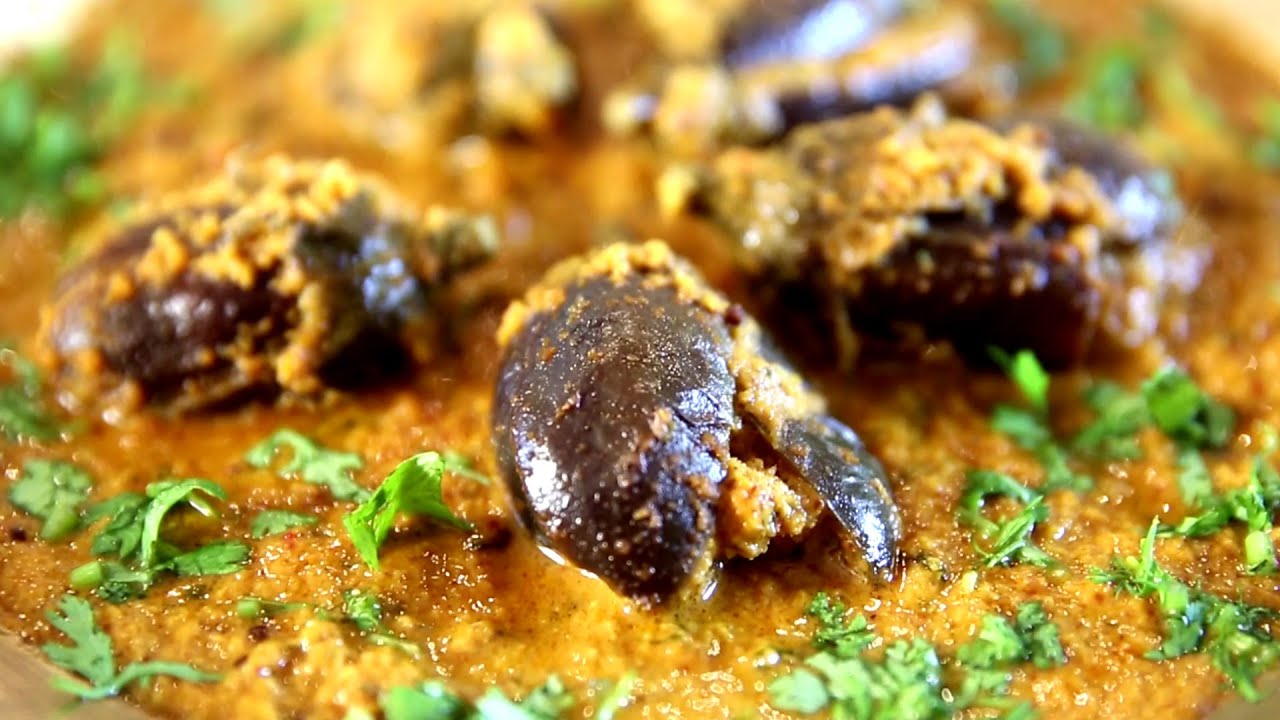 Bharli Vangi Recipe | Stuffed Brinjals - Maharashtrian Recipe | Masala Trails With Smita Deo