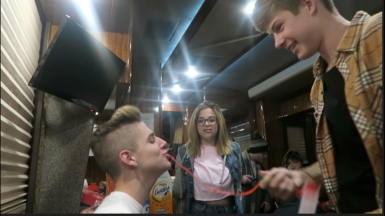 LISTENING TO SOMEONES MIXTAPE | Bruhitszach