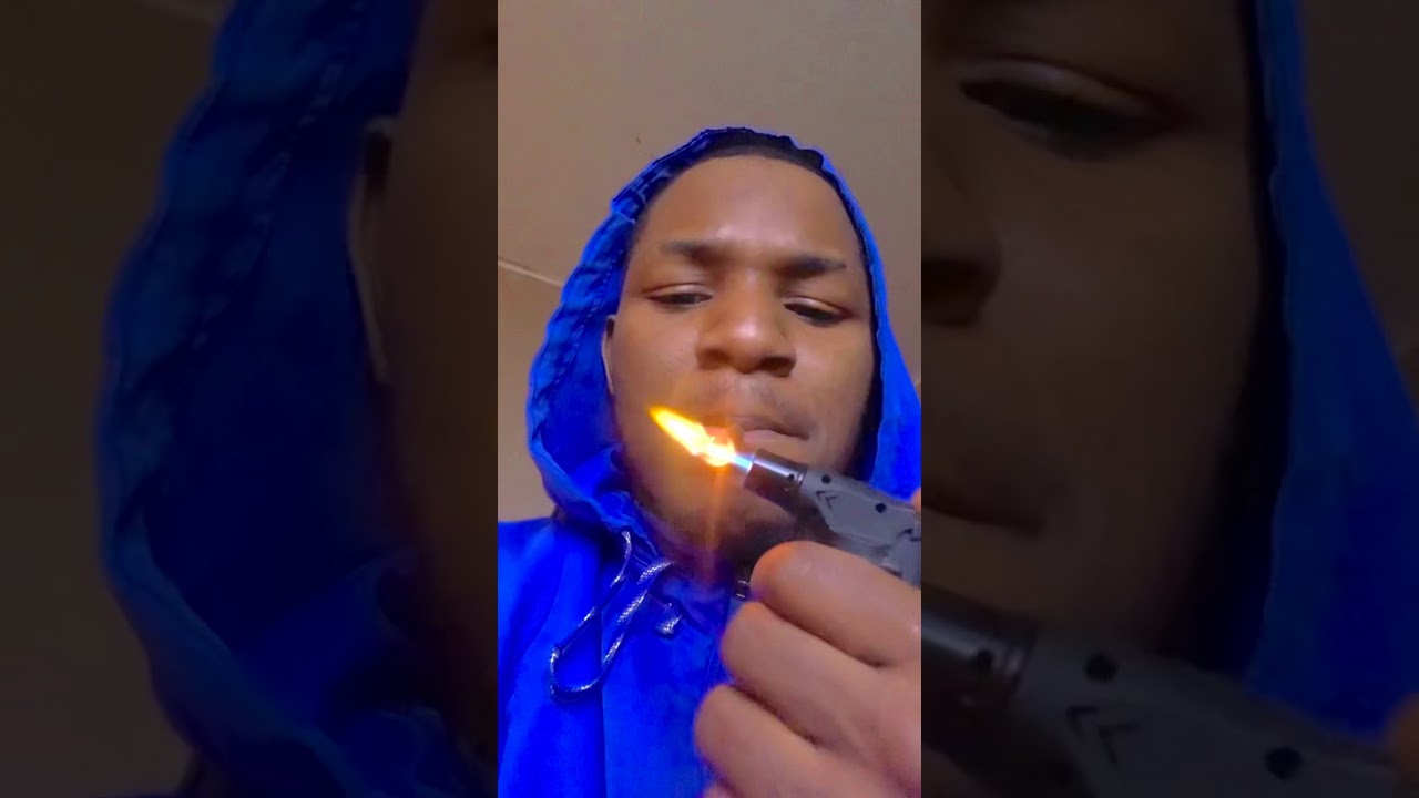 Sparking an Blunt With an Mini Blow Torch