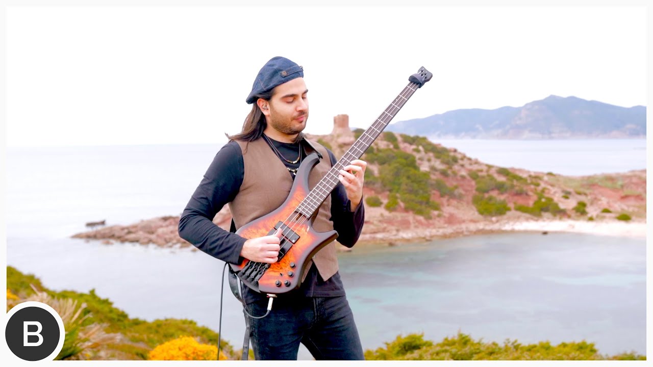 AMAZING BASS PLAYER !!