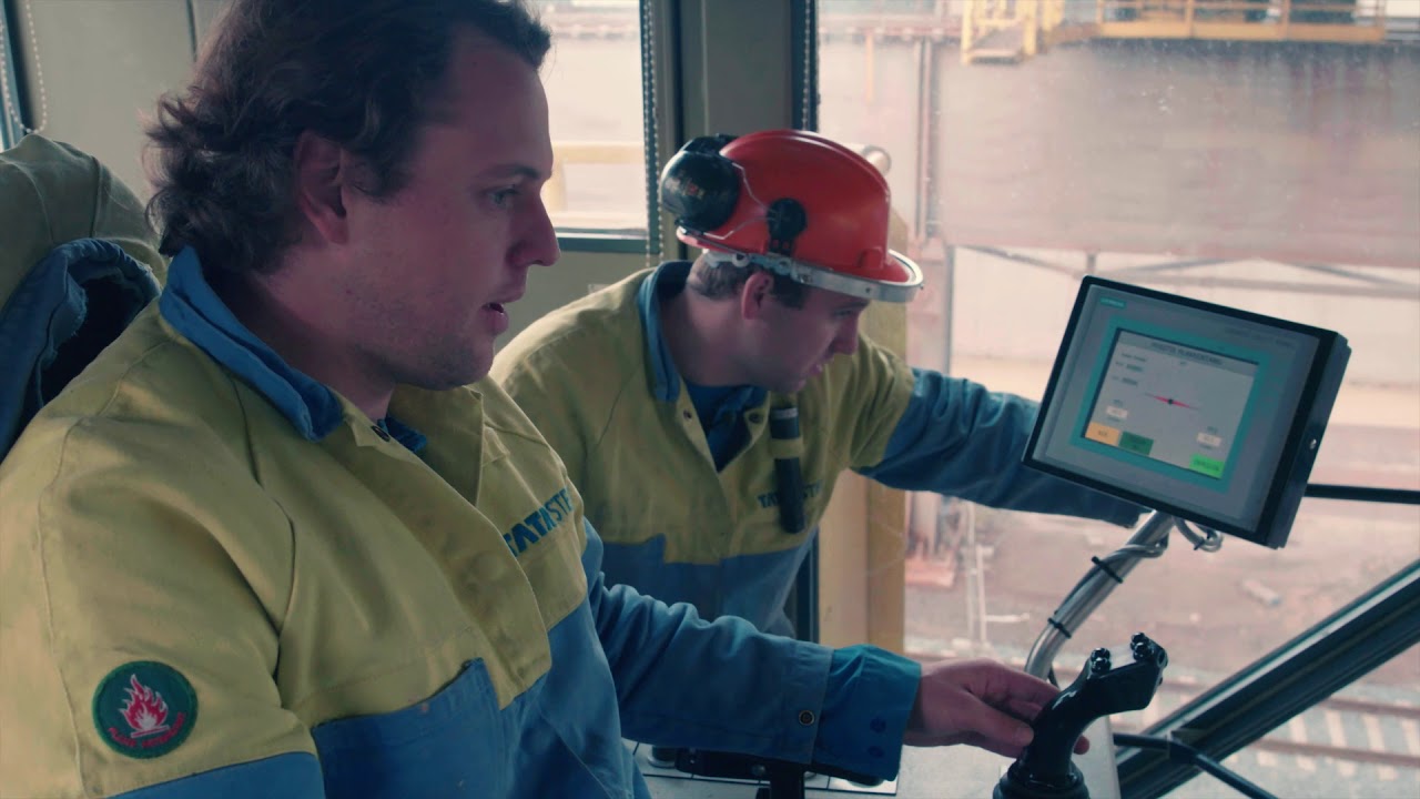 Procesoperator in de Oxystaalfabriek - Deel 3: Het gieten van staal en verwerken van plakken