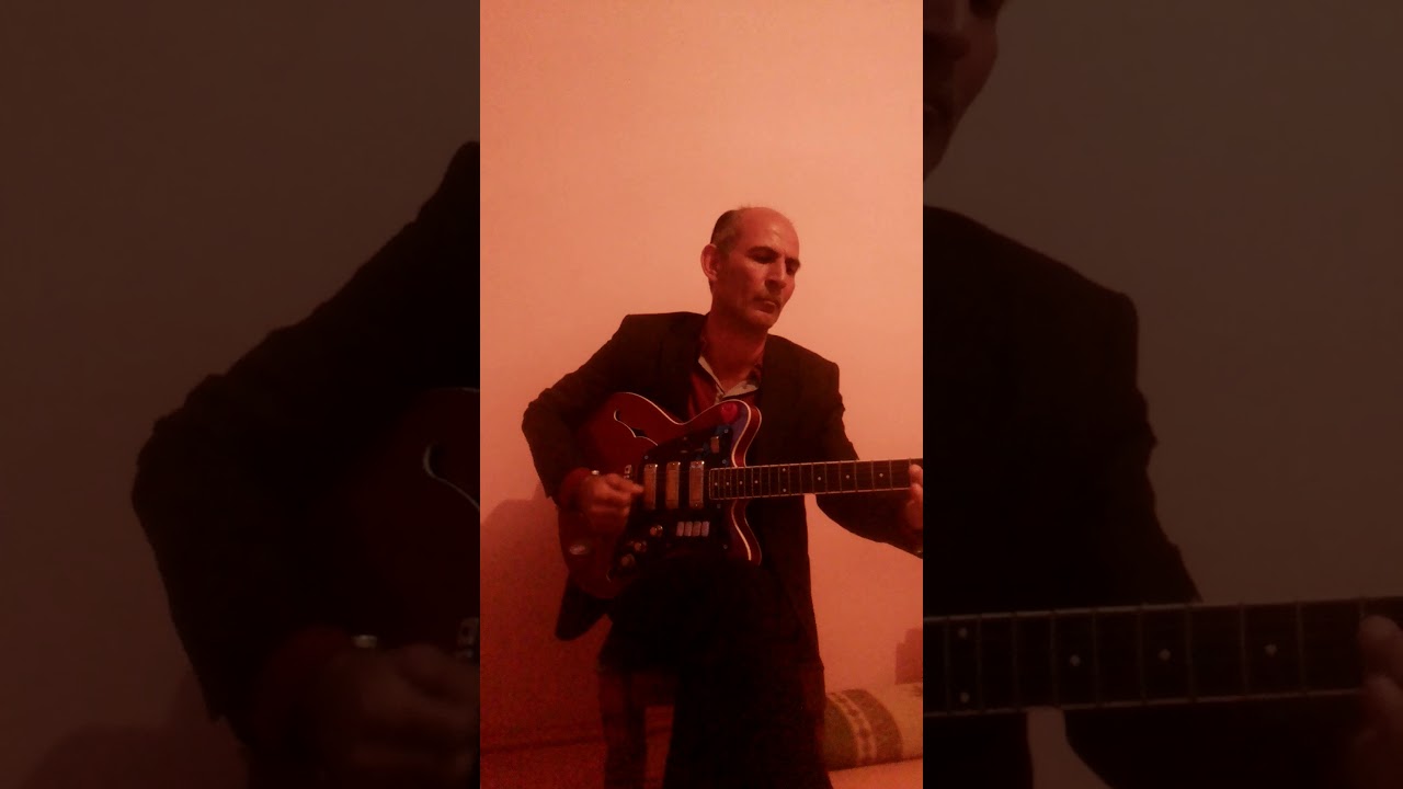 İspan mahnisi Asif gitara