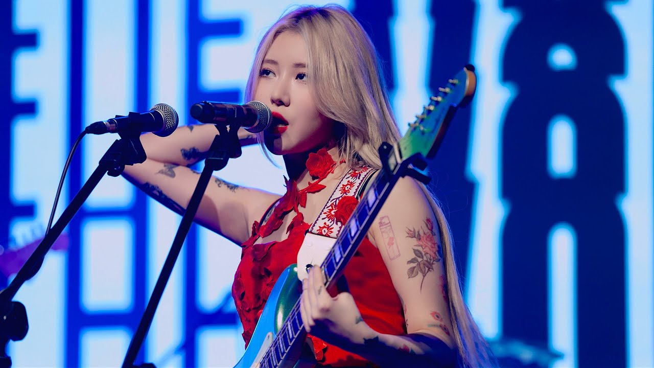 211120 백예린 I 더 발룬티어스 'Let me go!' 직캠 The Volunteers fancam 가사 자막 해석 @ 롤링홀 Join the TVT Club by Jinoo