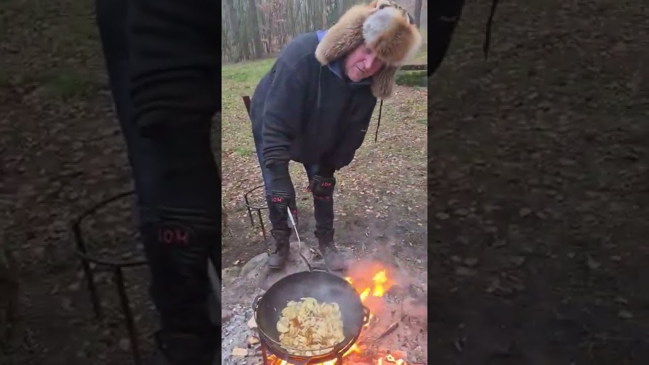 Noga z dzika w kazanie. Zimowa pieczeń !