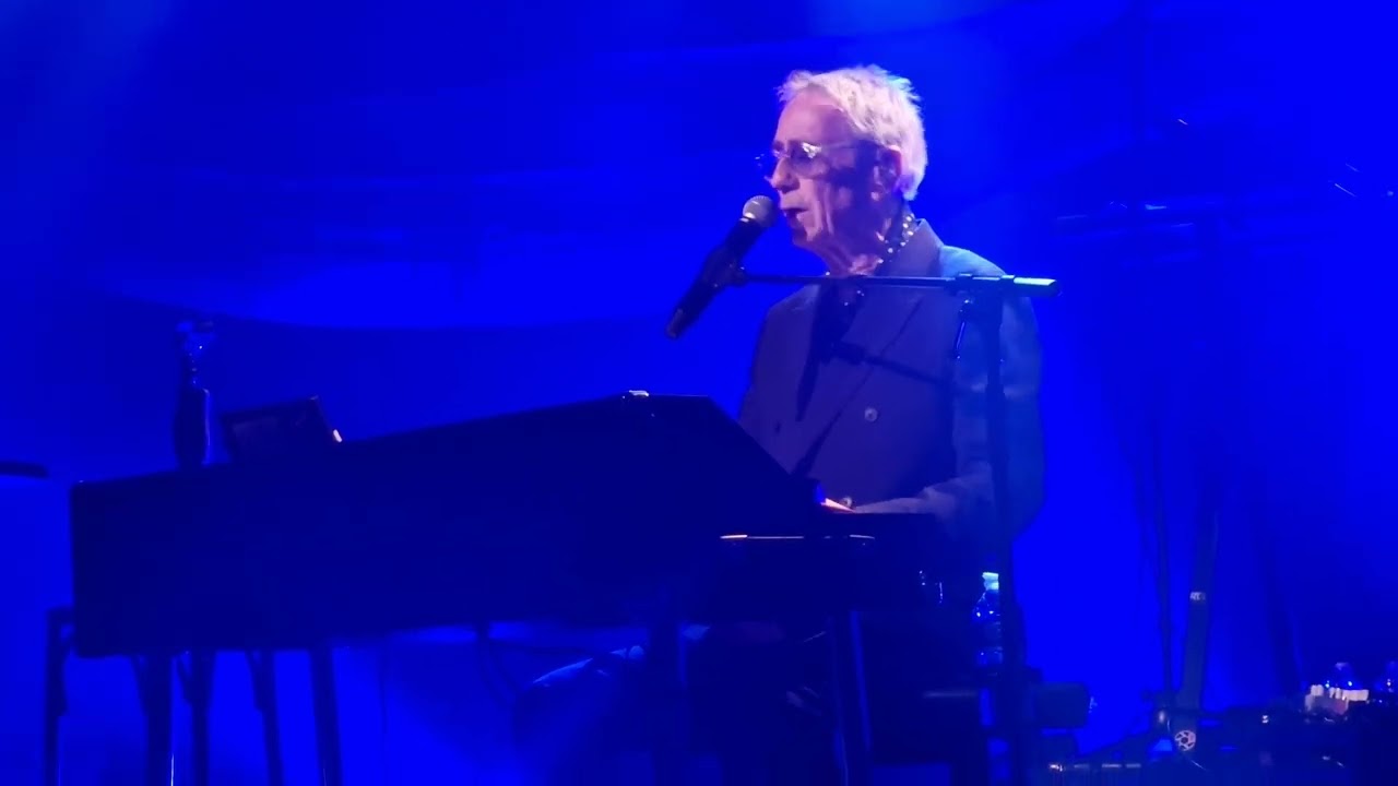 Alain Chamfort-Contre l'amour+début Clara veut la lune live