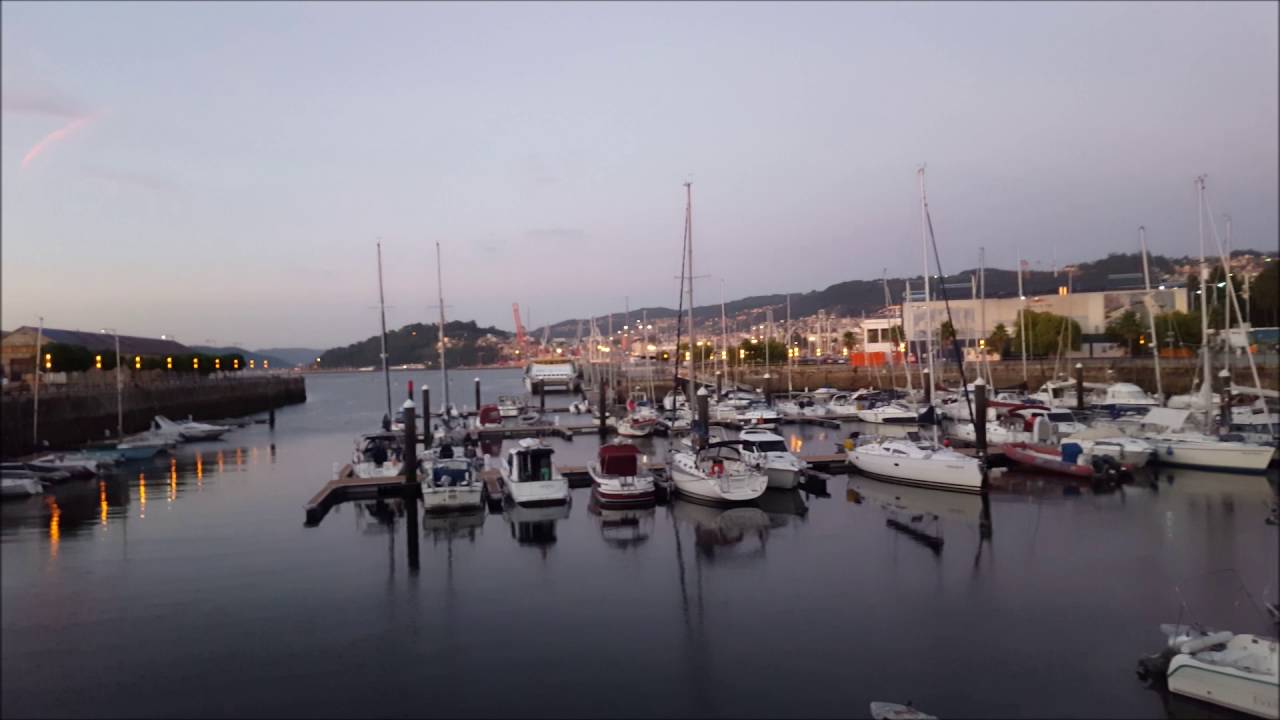 Нужно увидеть Puerto de Vigo, порт Виго. Испания, Галисия, Понтеведра.