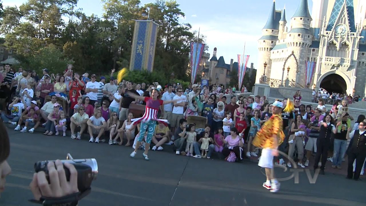 Move It Shake It Celebrate It Street Party in HD