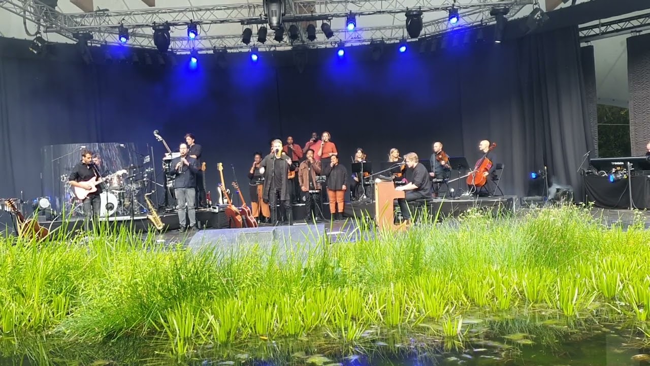 HAEVN live in Openluchttheater Caprera te Bloemendaal, Nederland