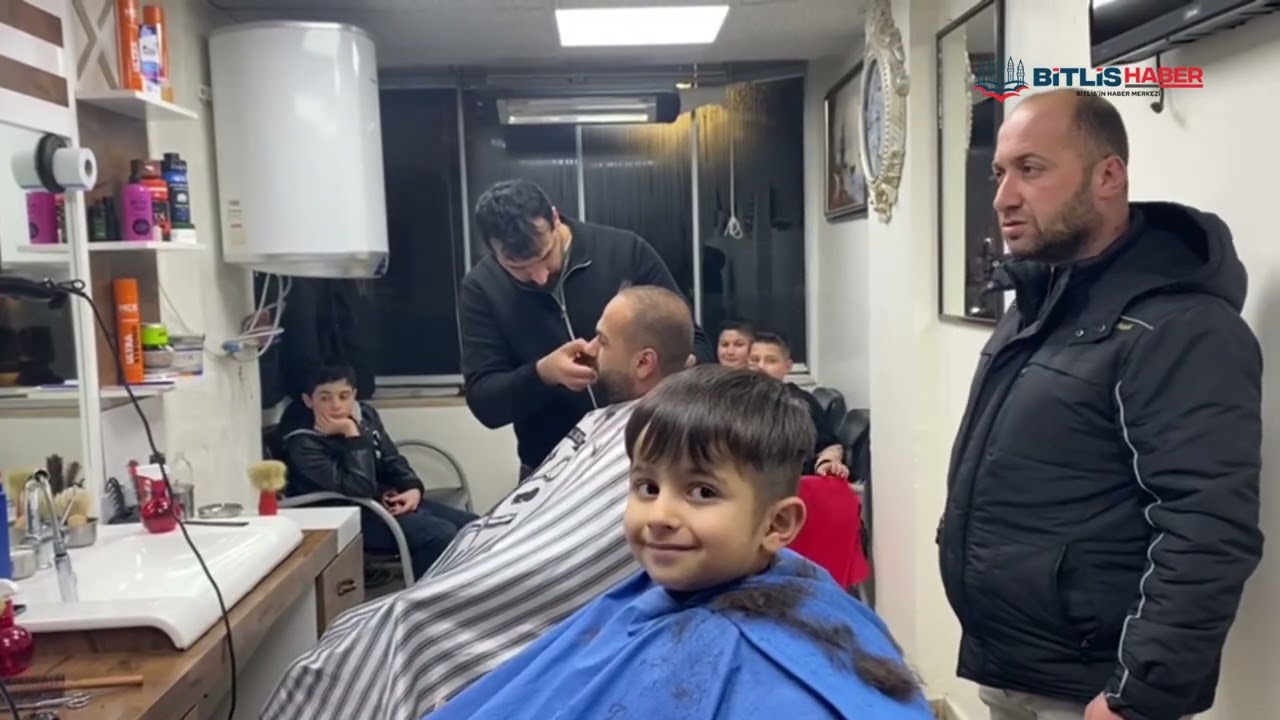 Bitlis'te berberlerde bayram yoğunluğu