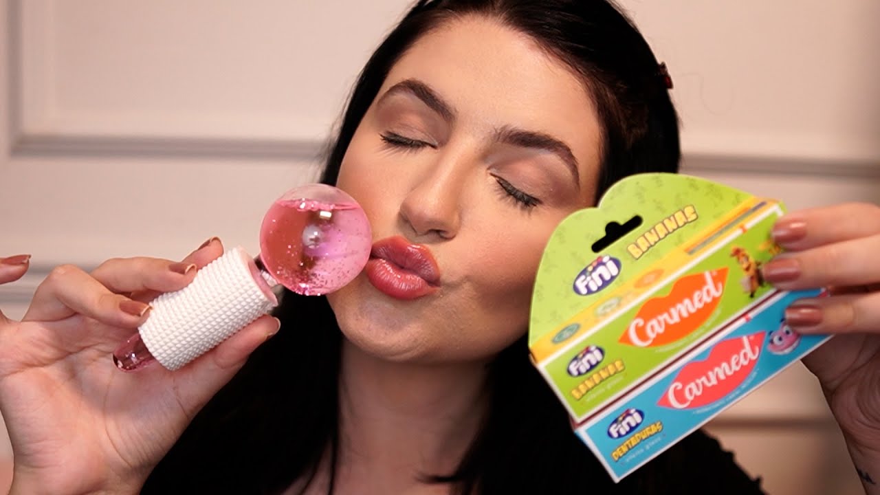 ASMR - CUIDANDO DOS SEUS LÁBIOS RESSECADOS!