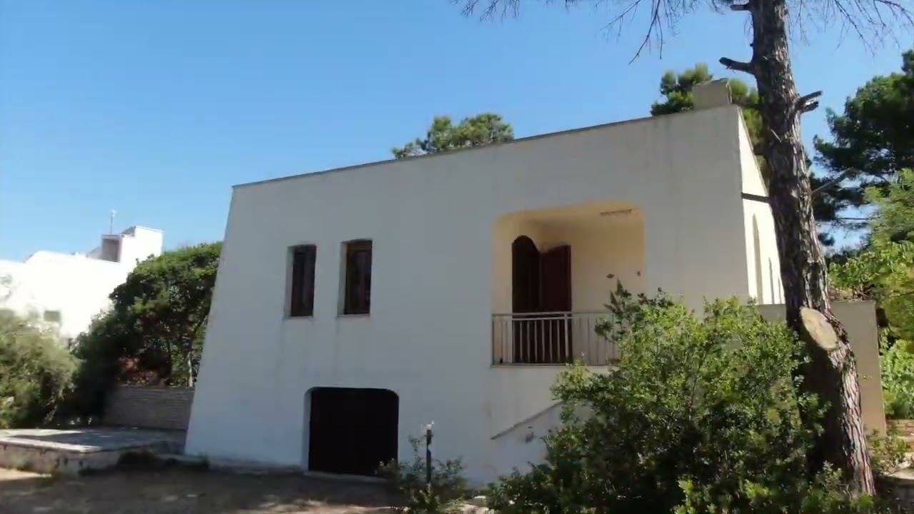 Salento Agency - Villa fronte mare in vendita nel Salento - Marina di Torre Vado