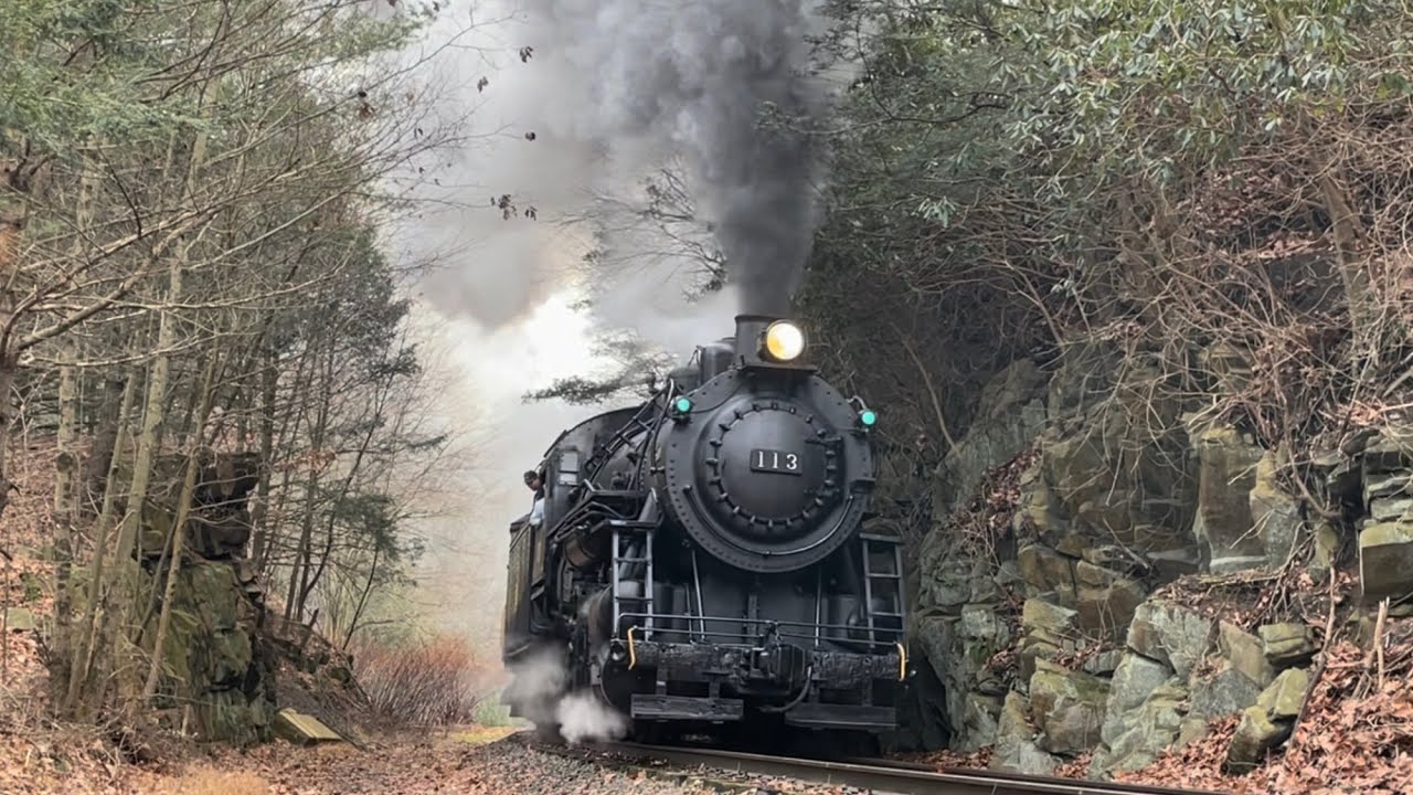CNJ 113: Christmas Steam Along the Schuylkill
