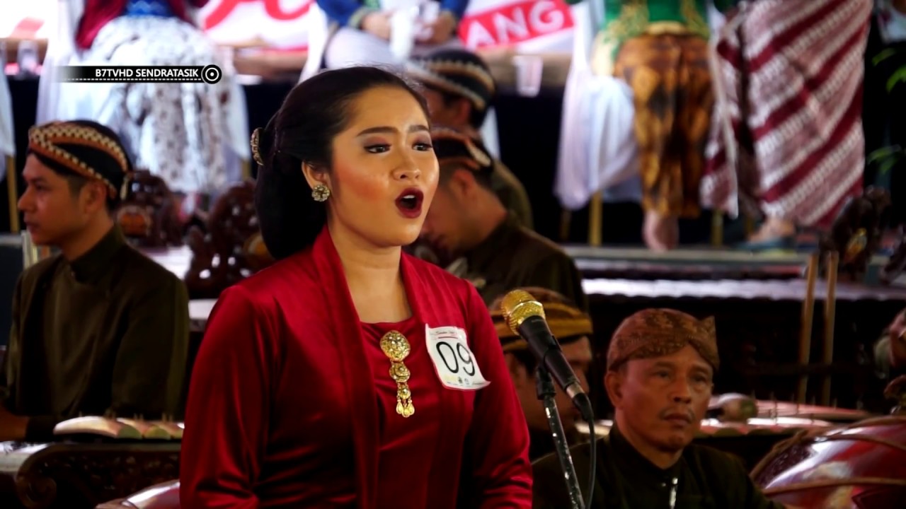 FINALIS SINDEN IDOL #4 FBS UNNES KATEGORI PELAJAR 2018  ZWITSY VALENTINA SETIAWAN