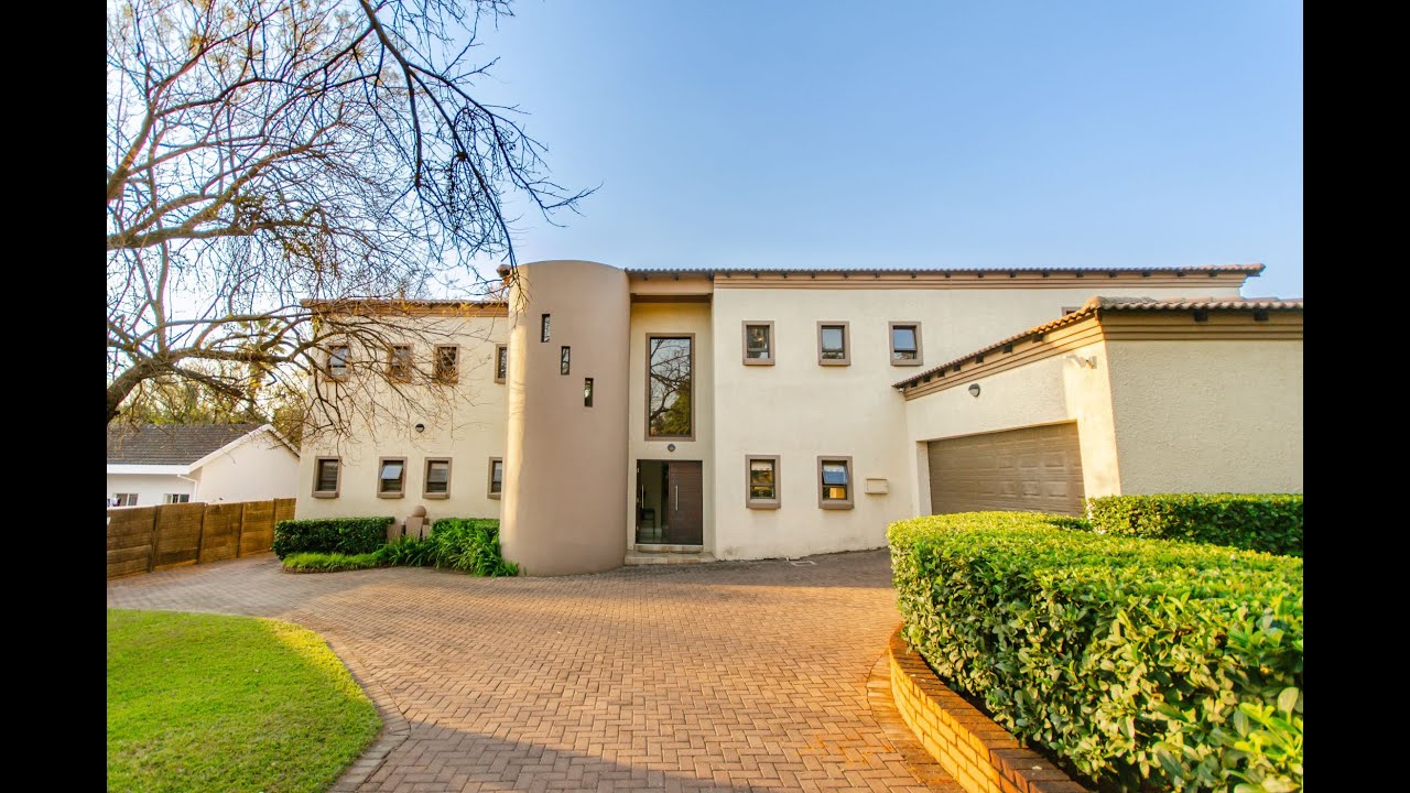 BIG family house is security Estate with 2 flatlets!