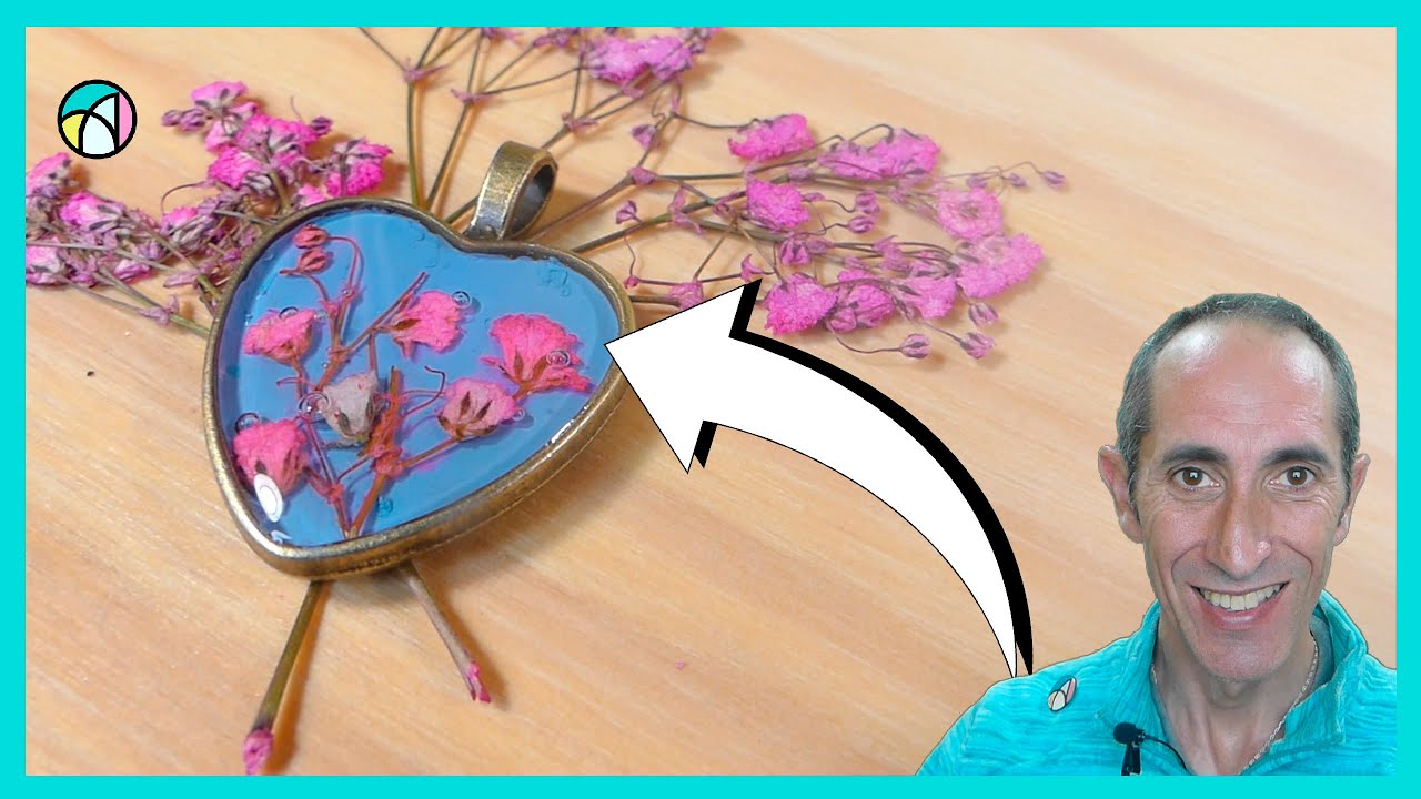 💎 DIJE O COLGANTE 🌹 CON FLORES SECAS TEÑIDAS 🌹 hecho con RESINA UV