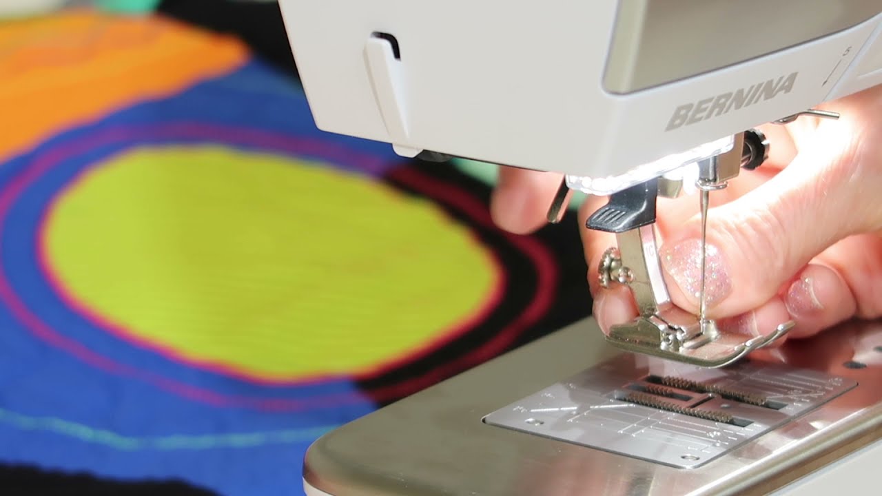 BERNINA 570 11 How to Attach & Remove Feet