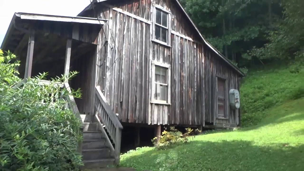 Road Trip to Butcher Holler, Kentucky (Van Lear) Coal Miner's Daughter Loretta Lynn Homeplace Tour