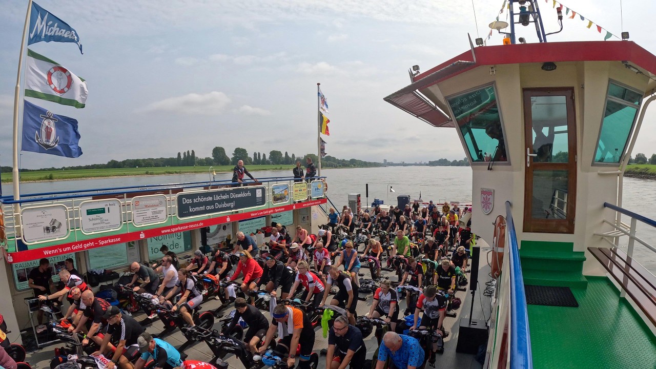 4 Stunden Outdoor-Spinning Kaiserswerther Rheinfähre zur Düsseldorf Altstadt / PW-Fit Indoor Cycling