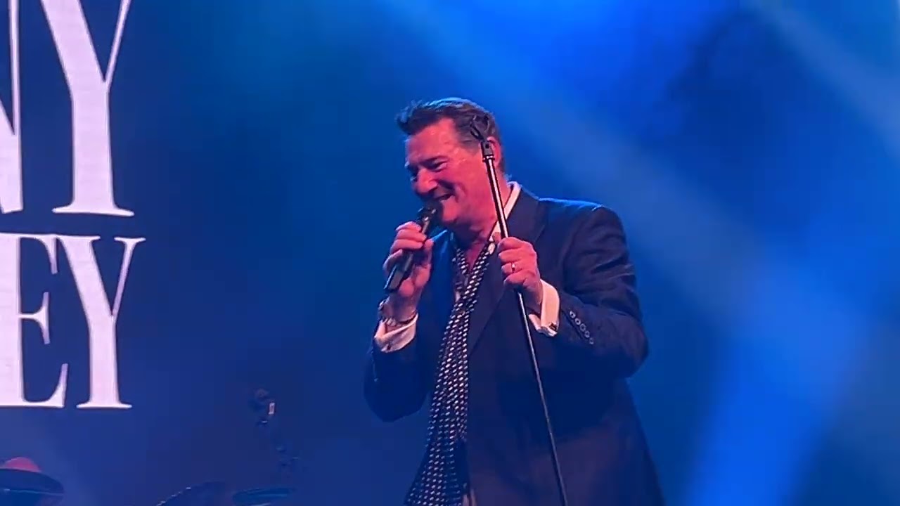 TONY HADLEY - Gold