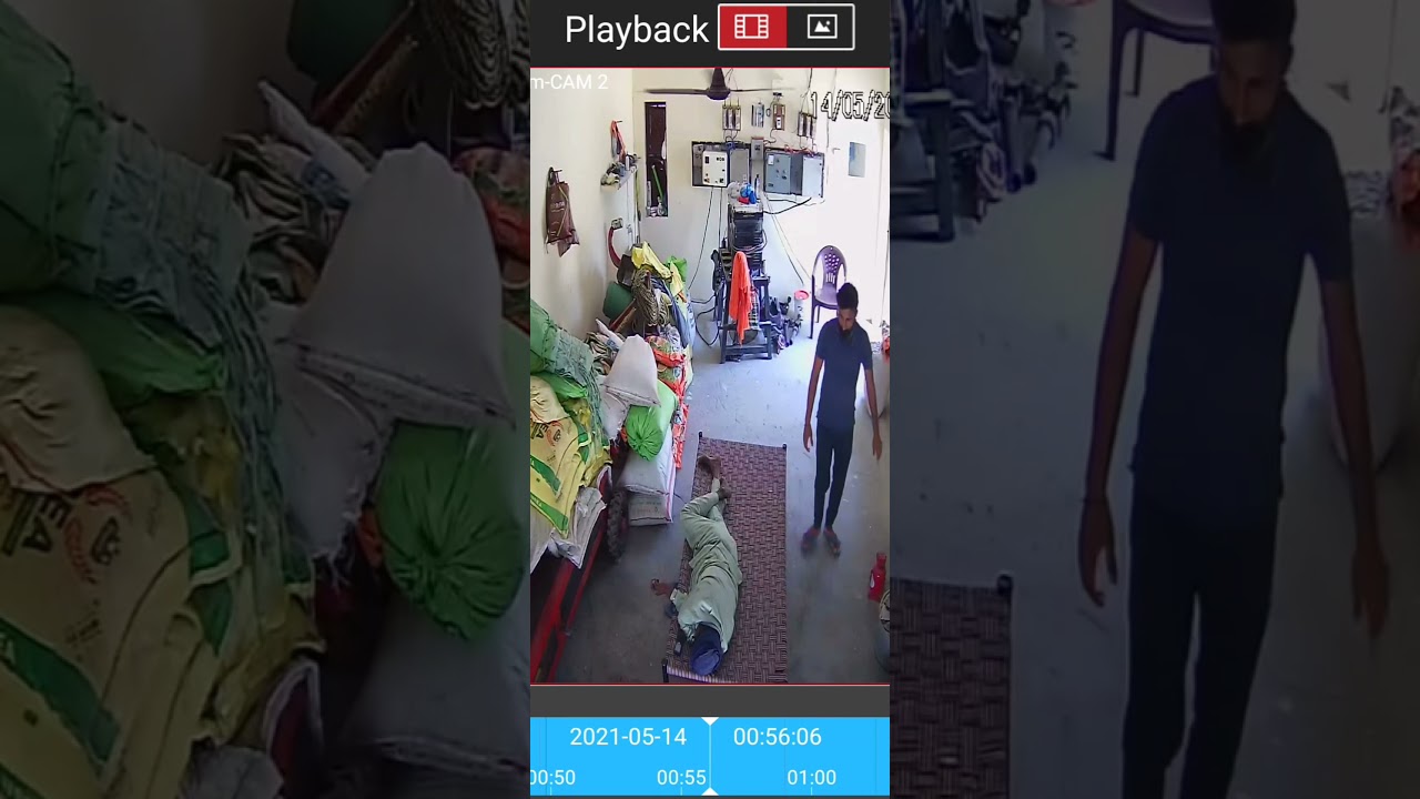 thief cought on CCTV camera 😂. thief attack. funny videos 😂. thief funny video 😂