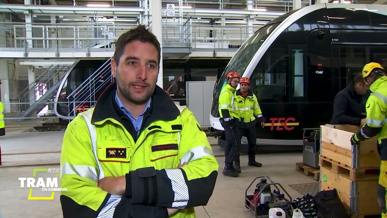 Tram en Commun - Saison 6 - épisode 24 - Arbres en lévitation, pompiers et rame symbolique