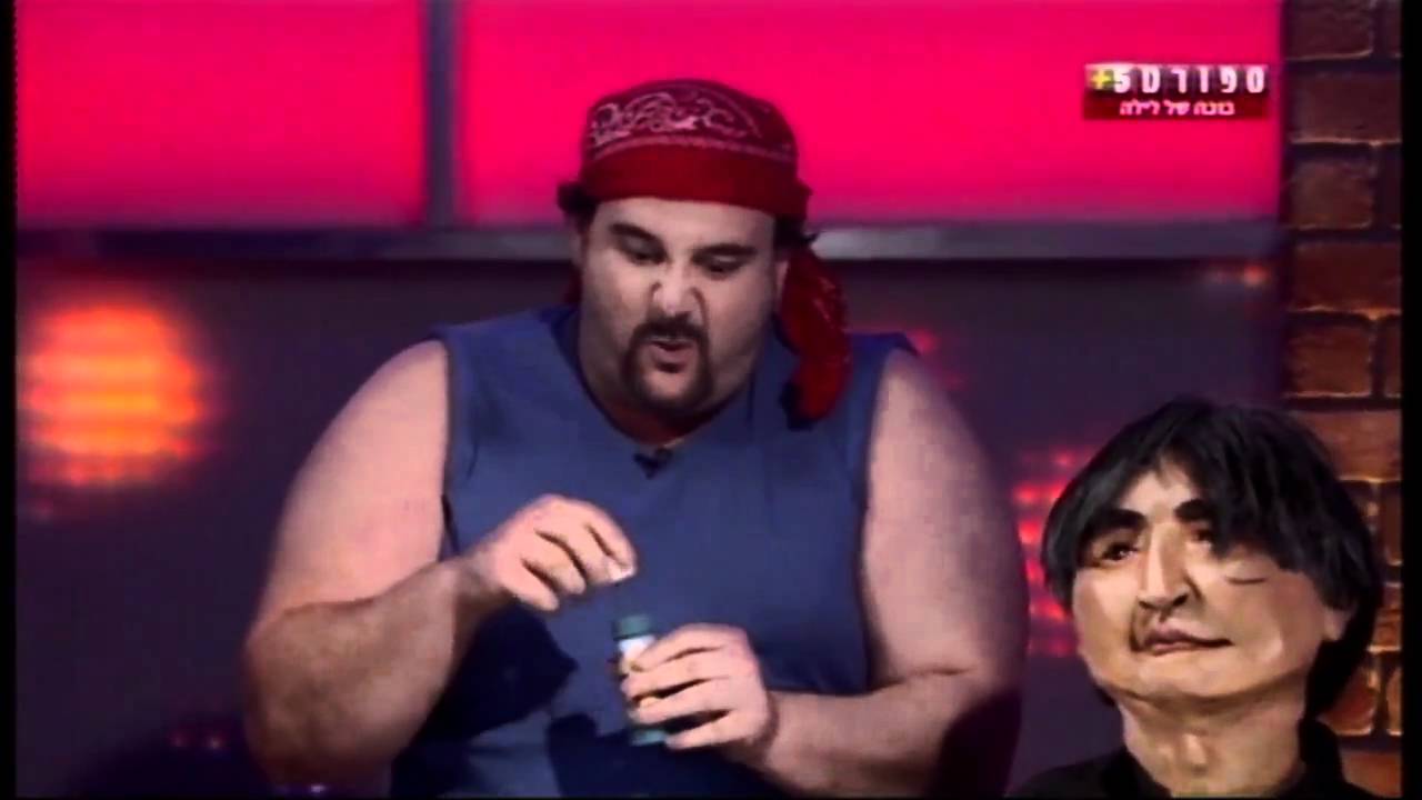 ירון ברלד בחיקוי מטורף לנאור ציון בבובה של לילה תכנית 7