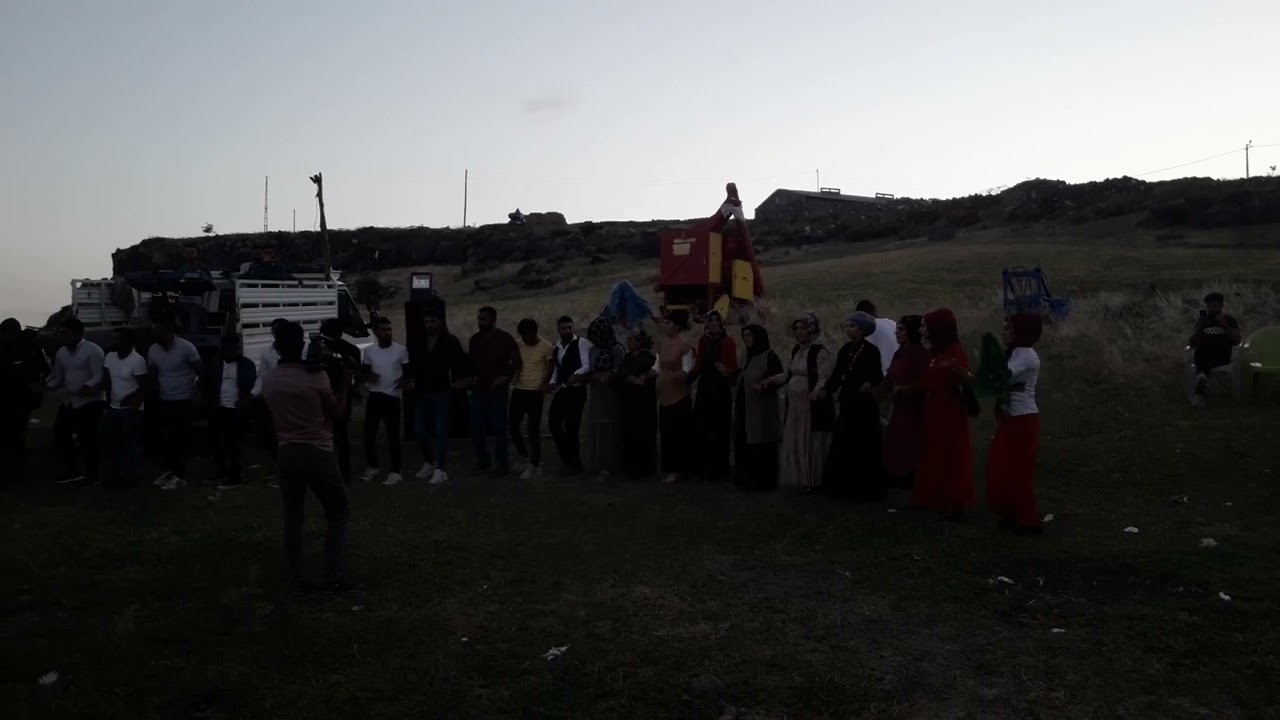 Kars ili digor ilçesi arpalı köyü'nde düğün var. ( Grub dilan müzik .)