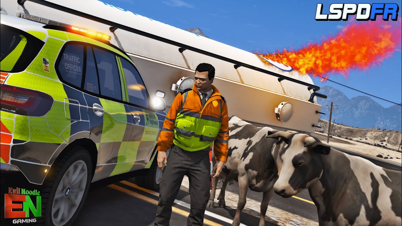 New National Highways: Why are the Cows Following Me? | GTA 5 LSPDFR UK