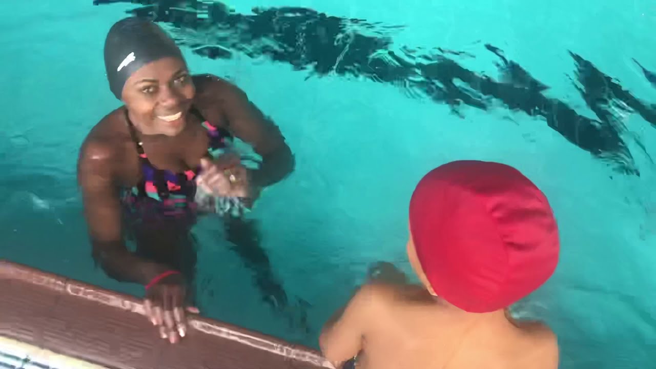 costruire il galleggiamento in piedi con la mamma o il papà