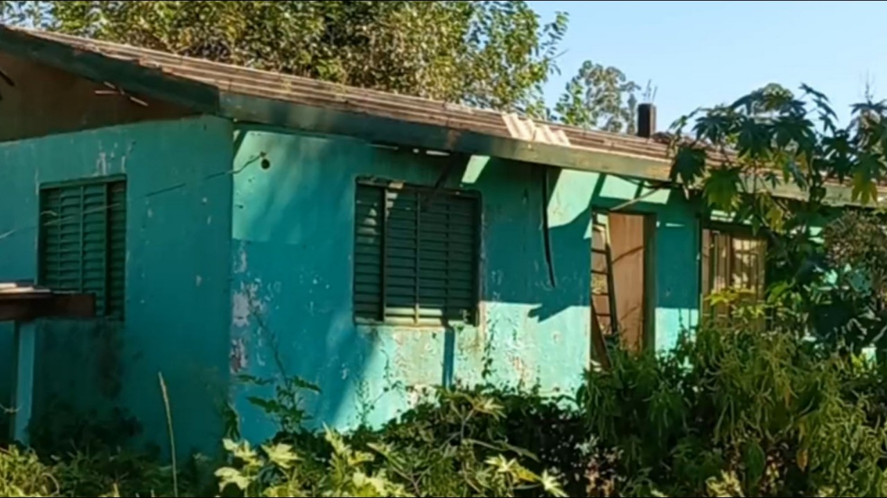 bairros fantasmas com casas vazias após a enchente