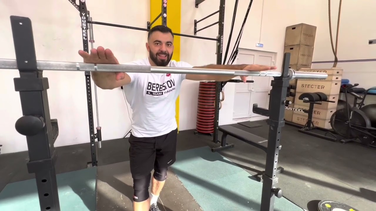 Толчок с груди: техника выполнения и основные ошибки