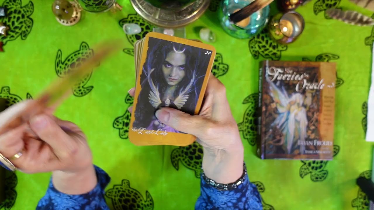 THIS IS MY NEW FAVORITE FAIRY ORACLE OF ALL TIME - Deck Review - BRIAN FROUD'S 