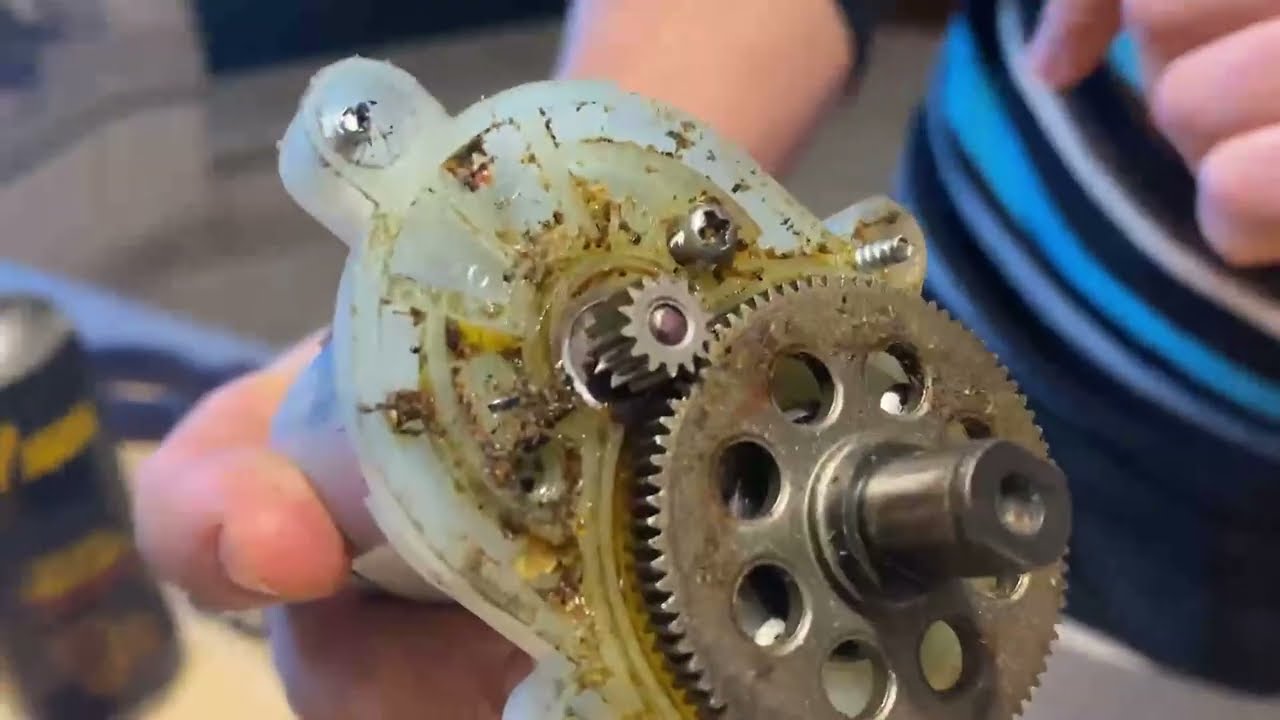 Come Riparare una Motosega Elettrica  - Riparazione Motosega a Batteria Amazon -Riparazione Motosega