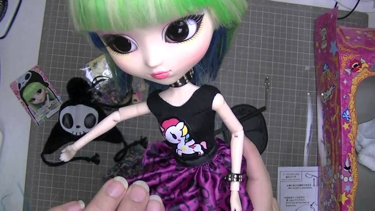Unboxing and first impressions Pullip Tokidoki Luna